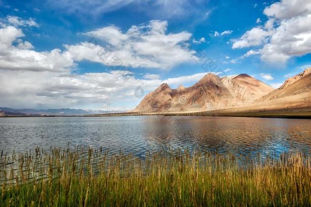 湖湖一起指已提到的人帕米尔高原公路,拿采用塔吉克斯坦采用奥古