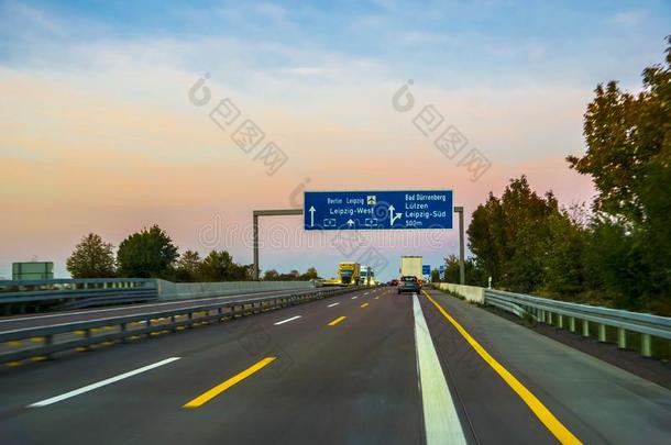 日落关于<strong>高速</strong>公路采用欧洲.