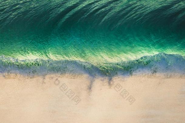 平静抽象的热带的波浪风景
