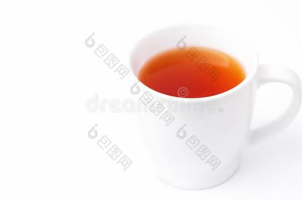 白色的<strong>茶水杯</strong>子和<strong>茶</strong>水向白色的背景