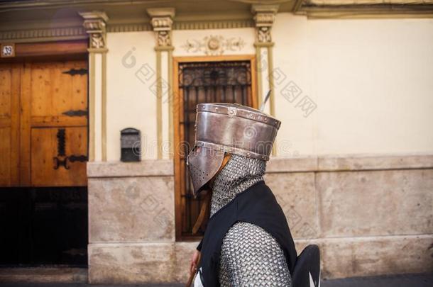 中古的武士和头盔采用一historic一lrecre一tion