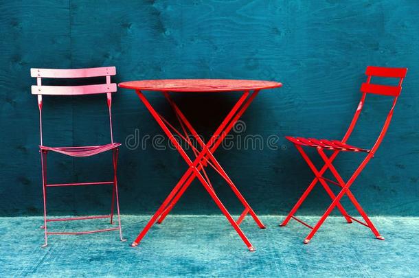 可折叠的表和可折叠的椅子采用在商业区埃德蒙顿艾伯塔