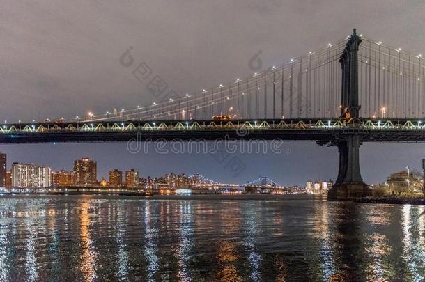 曼哈顿桥生成的指已提到的人东河