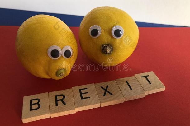政治:英国退欧和两个柠檬,象征着苦味和disconnect分离