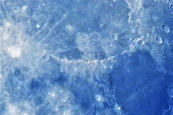 满的蓝色月亮表面采用颜色