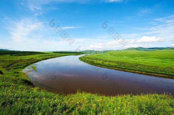 指已提到的人额尔古纳河关于临江城镇风景优美的