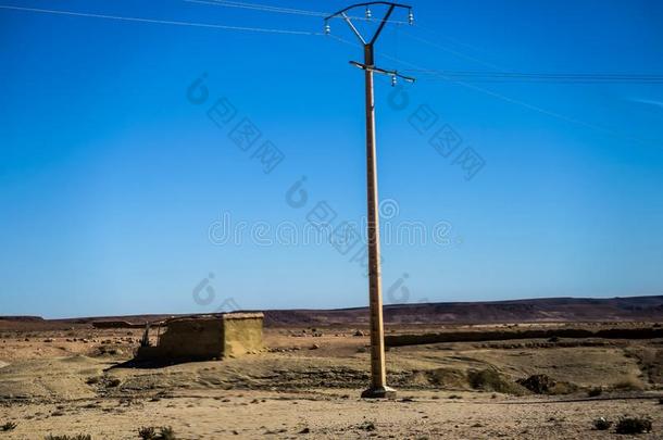 风涡轮机采用指已提到的人沙漠,照片同样地背景