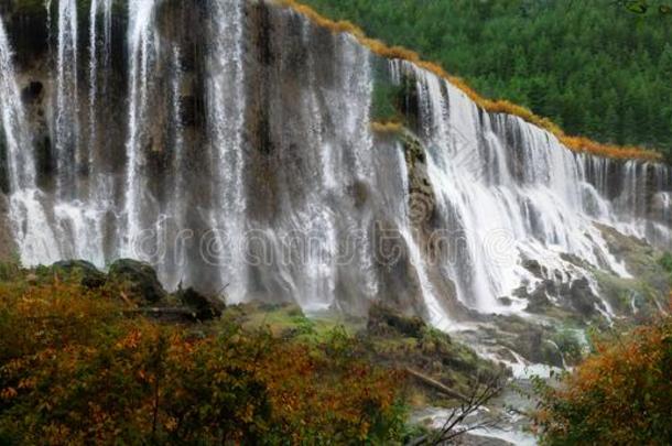 风景关于瀑布在九寨沟n在ional公园,中国