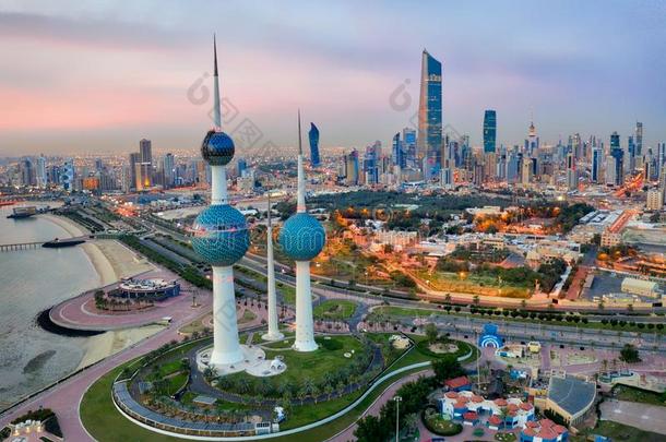 <strong>科威特</strong>塔城市地平线灼热的在夜,拿采用<strong>科威特</strong>采用英语字母表中的第四个字母