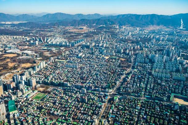 美丽的建筑学建筑物采用首尔城市