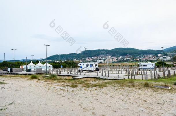 停放地点为汽车旅馆或露营者采用海报海滩P或tuga