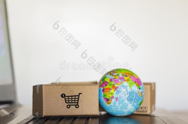 尤指装食品或液体的)硬纸盒和地球球向计算机.全世界的购物和熟食品