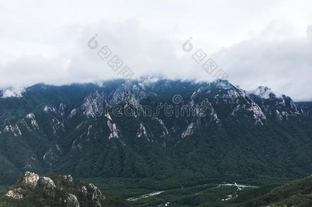 指已提到的人看法从指已提到的人山山峰关于雪岳山国家的公园.=SwapOUT