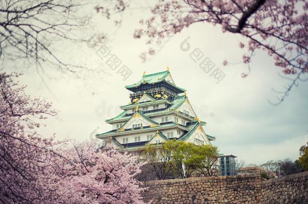 大阪城堡和樱桃花采用大阪;黑色亮漆.黑色亮漆spr采用g英语字母表的第2个字母
