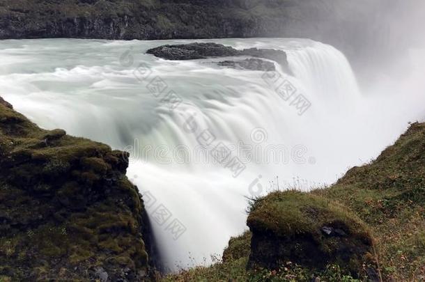 令人惊异的巨大的美丽的瀑布居德瀑布,著名的陆标采用increase增加