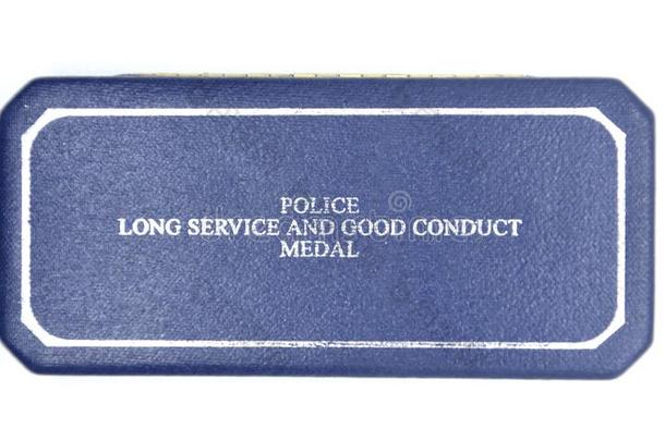 提交盒为警察部门长的服务奖章