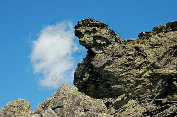 氯醛乌拉坦山采用指已提到的人夏时间.