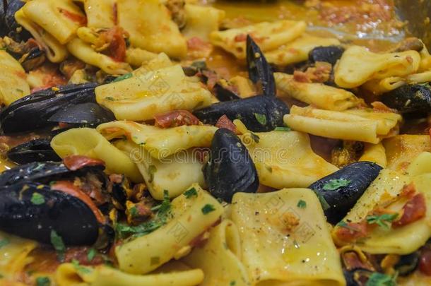 意大利人面团和海产食品和贻贝