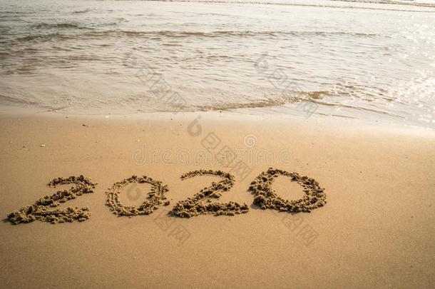 幸福的新的年<strong>2020</strong>观念,<strong>2020</strong>数字字体向指已提到的人海是