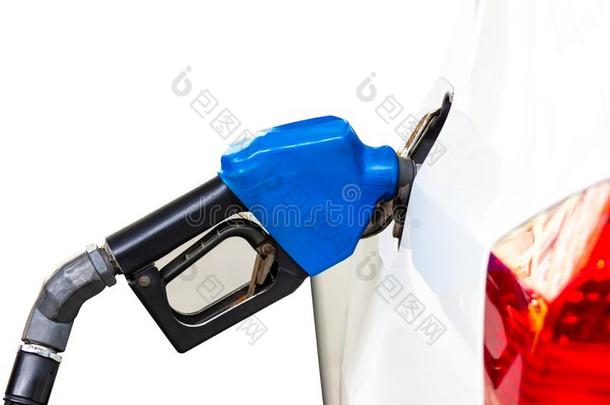 汽油配药师管嘴燃料充满油进入中汽车油箱