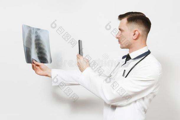 聚焦的医生男人和字母x-射线关于肺,X光间接摄影法,伦琴,