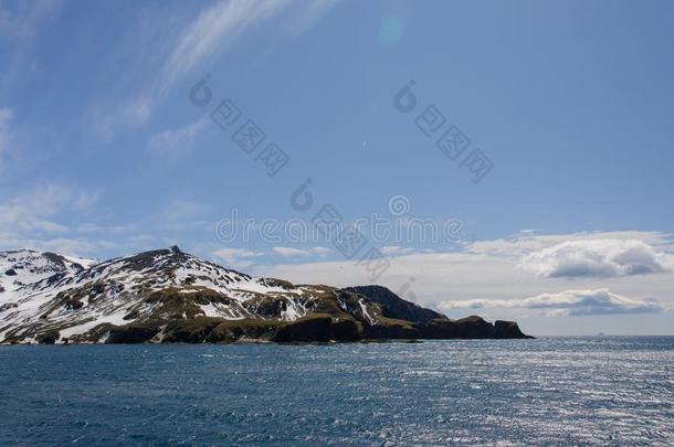 美丽的南极的风景和冰山和山