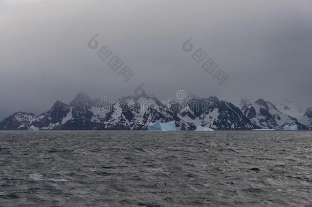 美丽的<strong>南极</strong>的<strong>风景</strong>和冰山和山