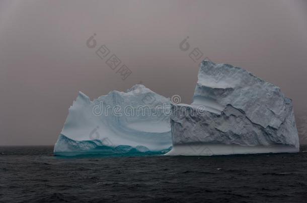 美丽的<strong>南极</strong>的<strong>风景</strong>和冰山和山