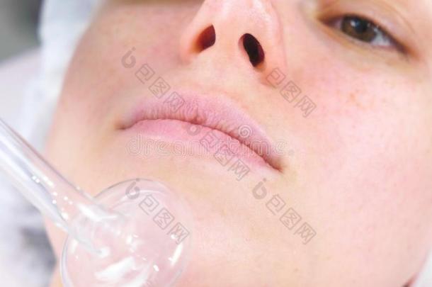 美好治疗面部的电的达松瓦尔治疗在美容