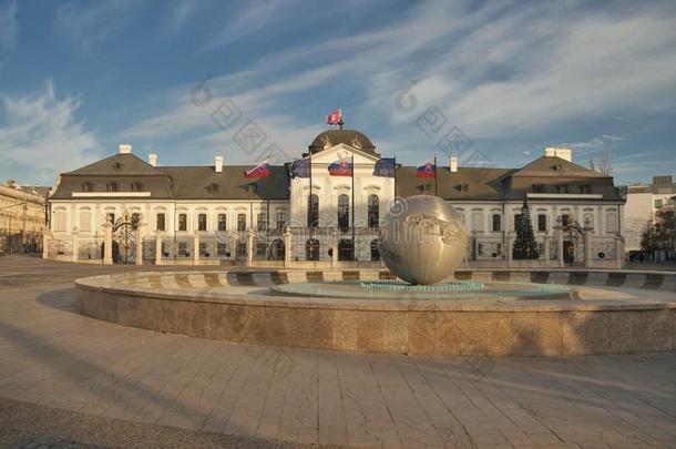 斯洛伐克-布拉迪斯拉发-洛可可-方式格拉斯卡维奇宫向灰浆桶
