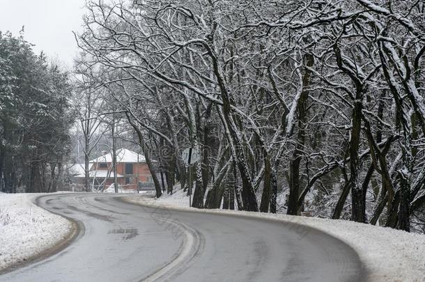 雪分散的从指已提到的人大街