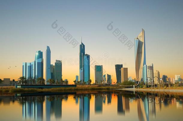 科威特城市天幕机看法在的时候日落