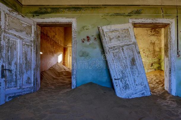 沙有侵入和拿越过这些的房间采用列标题