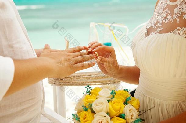 热带的海景画.海滩婚礼,婚礼布置