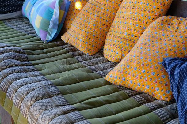 枕头&传统的绿色的垫从泰国