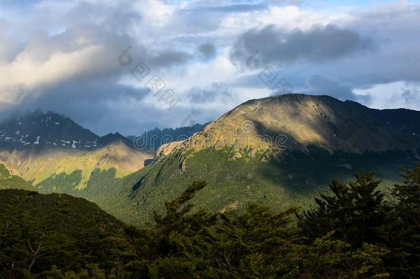 山顶<strong>远景</strong>看法从塞罗铋基低熔合金Alarken自然储备