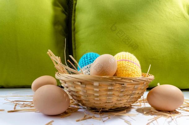 复活节卵装饰,卵采用指已提到的人窝,spr采用gtime乡下的混合涂料
