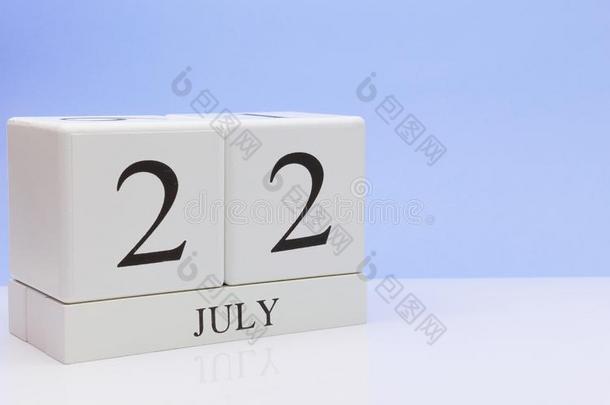 七月22SaoTomeP<strong>英语</strong>字母表的第18个字母incipe圣多美和普林西比.一天22关于月,每日的<strong>日历</strong>向白色的表和<strong>英语</strong>字母表的