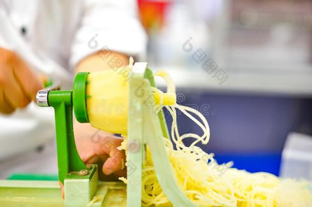 蔬菜刀片螺旋发生器,螺旋蔬菜切薄片的机器和马铃薯