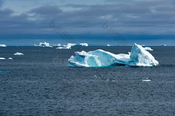 <strong>冰山</strong>采用<strong>冰山</strong>墓地采用峡湾,格陵兰.不同的冰