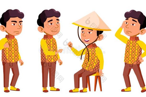 亚洲人男孩幼儿园小孩使摆姿势放置矢量.节日,龙.英语字母表的第3个字母