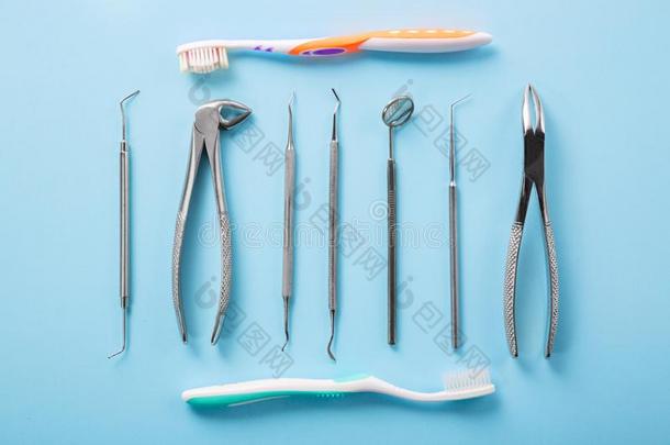 牙齿的健康状况和牙齿护理观念.顶看法关于牙齿的工具Sweden瑞典
