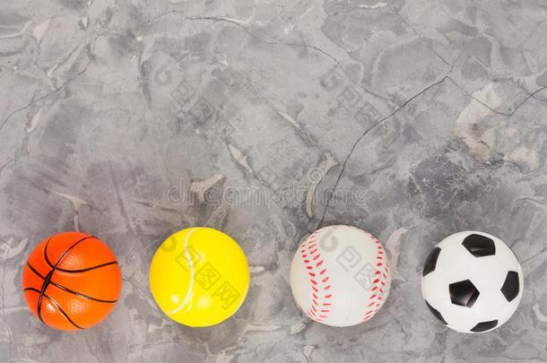 行关于num.四新的s关于t橡胶篮球和棒球和网球一