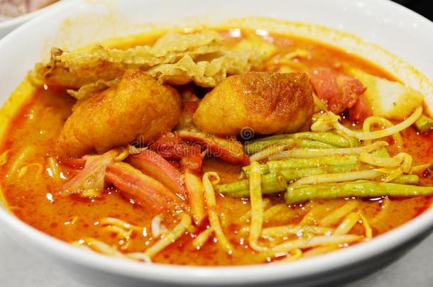咖喱食品米盖尔语姓氏的英语形式面条和辛辣的咖喱食品汤和干燥的豆腐,马来人