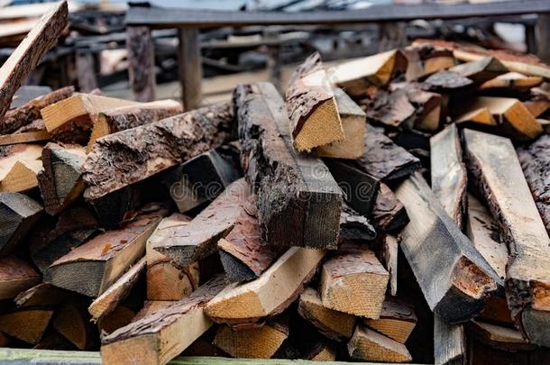 木柴为指已提到的人壁炉,木材,浪费生产.