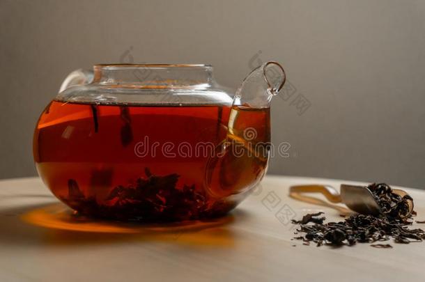 茶壶满的关于黑的调制茶水,面看法