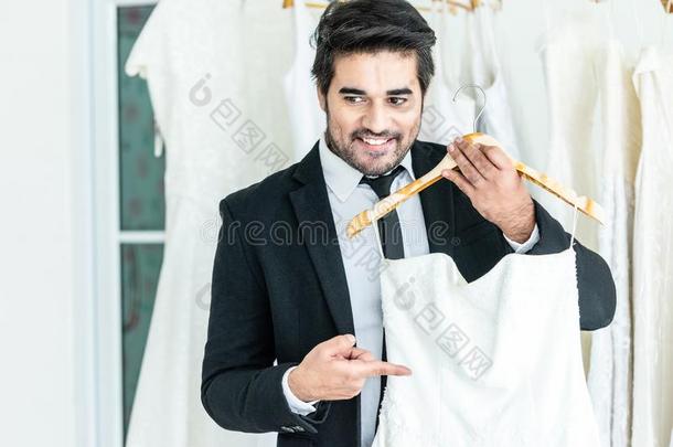 使整洁展映婚礼套件关于新娘