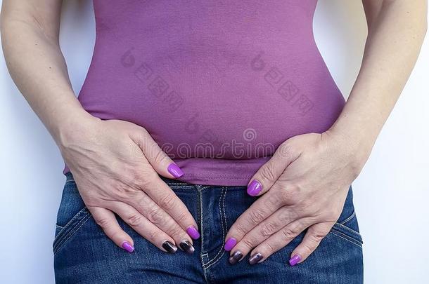 女人胃痛苦疾病问题症状indigestionperiod