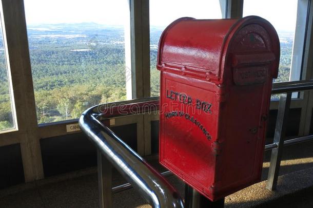 指已提到的人最高的邮件盒采用堪培拉在澳洲电信公司总部所在地：澳大利亚主要业务：电信塔