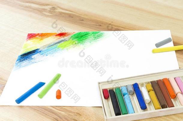 油<strong>彩色</strong>粉笔艺术采摘为艺术绘画向纸书和放置盒